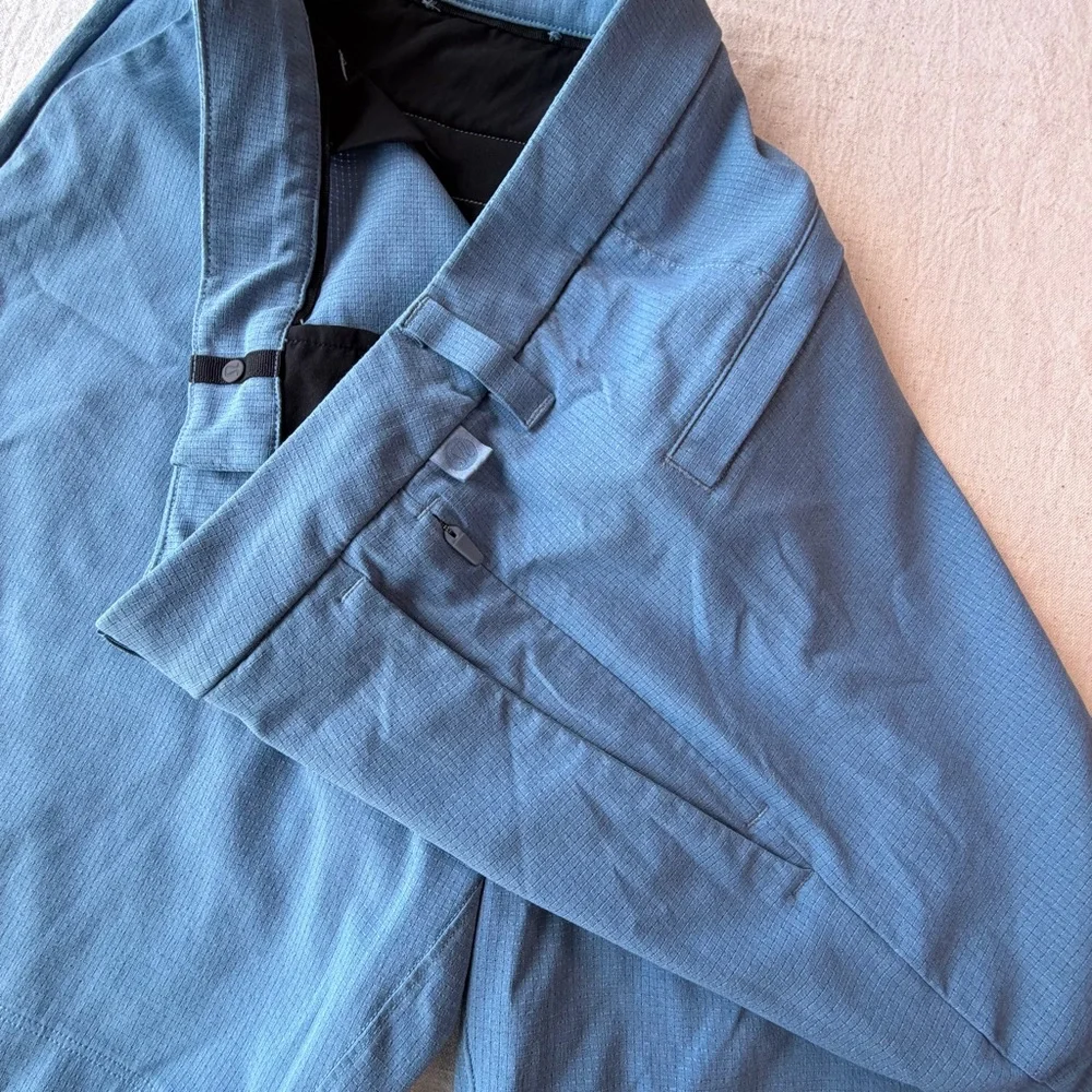 lululemon athletica Men's Slate Blue Flat-Front Shorts size 33 waist - Picture 4 of 7